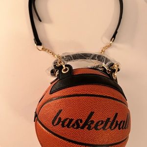 PIXAR RENDER Basketball purse! NWT! real basketball NBA CHEERLEADER!